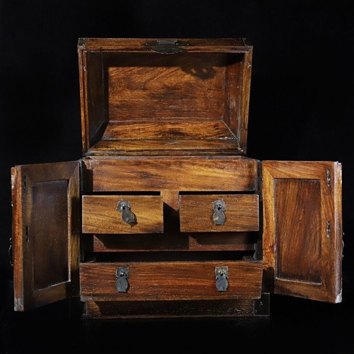 Scatola legno di - in,