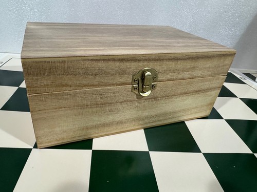 Scatola legno con serratura - in,